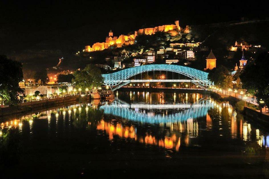 Cozy Apartments In Old Tbilisi Bagian luar foto